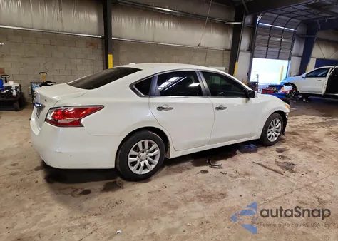 2015 Nissan Altima 2.5 S из США, поврежденный, VIN 1N4AL3AP8FN868113